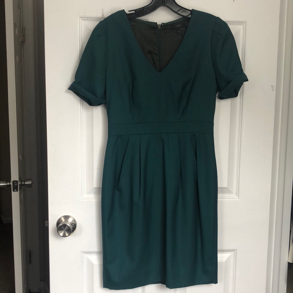 Green suiting dress